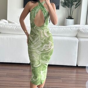 NWT Naked Wardrobe Green Groovy Flowy Dress Size L